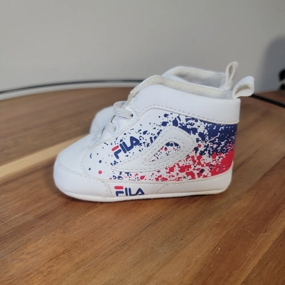 FILA Baby Sneaker Style Soft Play Crib Shoes Size 5 - 8 months